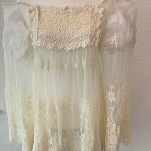 Exquisite Cream Lace off-the shoulder Top
